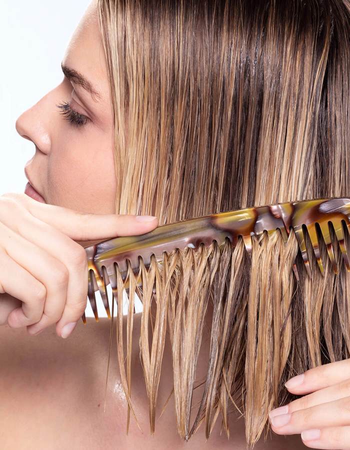 Revitalash Leave-In Hair Mask & Conditioner Kainotomos Therapeia-Maska Mallion Frontida Epanorthosis 5 se 1 Xoris Xebglma ga Olous tous Tupous Mallion 90ml